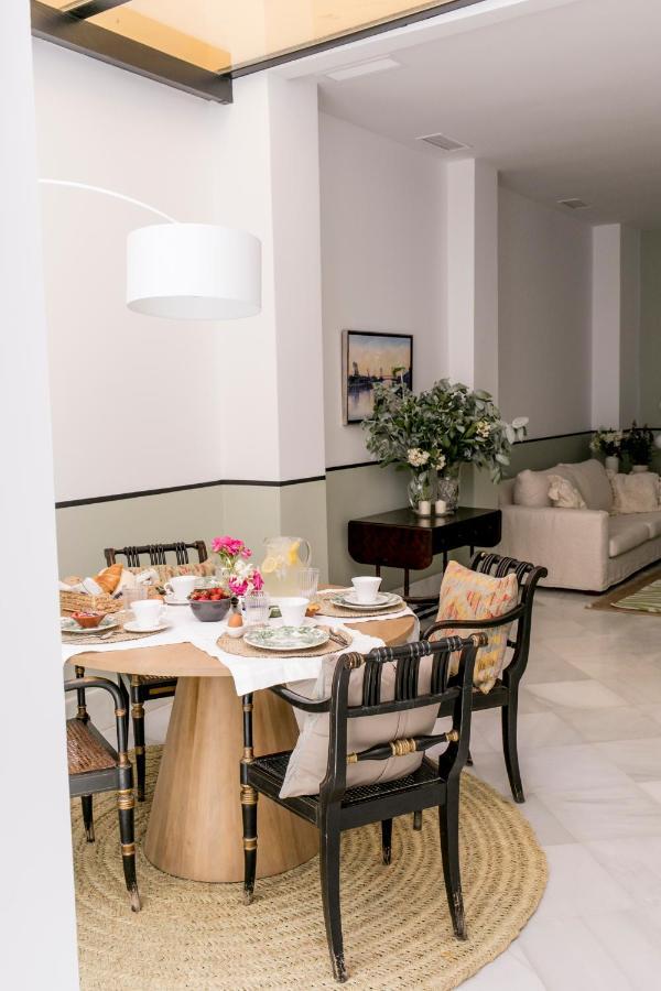 Pasaje Zamora Apartamentos Севиля Екстериор снимка